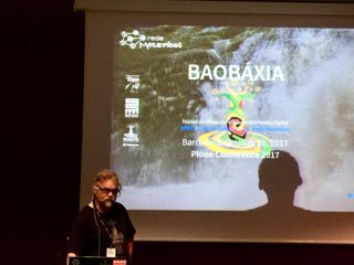 Apresentando Baobáxia na conferência Plone em Barcelona, 2017